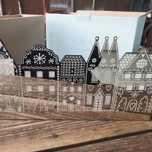 Partylite Enchanted Gingerbread Villiage Votive holder